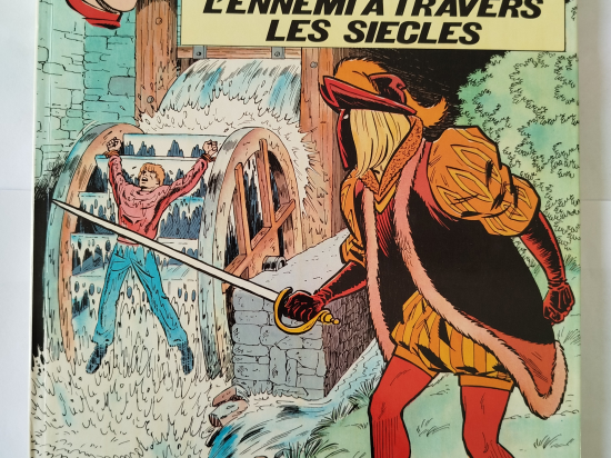 RIC HOCHET L'ennemi à travers les siècles eo 1978 TTBE+ ( cachet nominatif vu sur photo )