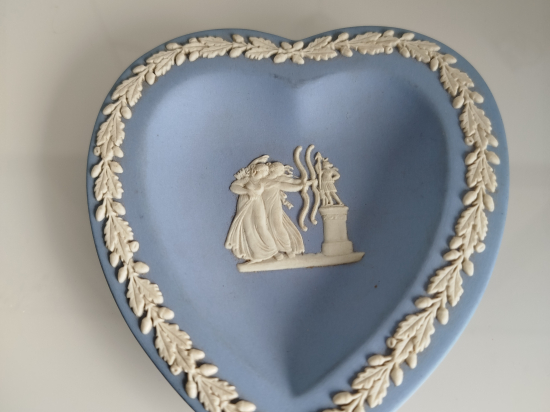 Coupelle Cœur porcelaine WEDGWOOD n°74  TTBE+++++SUP
