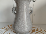Vase en céramique craquelé avec poignées têtes d'éléphants TTBE+++++SUP