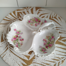 Plat à biscuits en porcelaine de PARIS décors floral TTBE++++SUP thumbnail