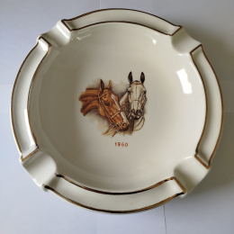 Cendrier en faïence décor CHEVAUX marqué 1960 TTBE++++SUP thumbnail