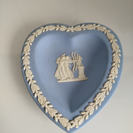 Coupelle Cœur porcelaine WEDGWOOD n°74  TTBE+++++SUP thumbnail