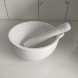 Mortier + Pilon en Porcelaine blanche  TTBE+++++SUP thumbnail